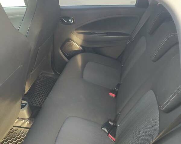 Чорний Рено Зое, об'ємом двигуна 0 л та пробігом 97 тис. км за 9700 $, фото 23 на Automoto.ua
