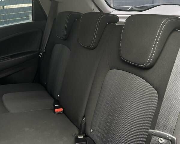 Чорний Рено Зое, об'ємом двигуна 0 л та пробігом 98 тис. км за 9999 $, фото 11 на Automoto.ua