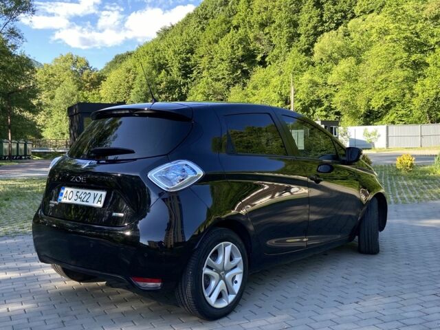 Черный Рено Зое, объемом двигателя 0 л и пробегом 11 тыс. км за 10500 $, фото 4 на Automoto.ua
