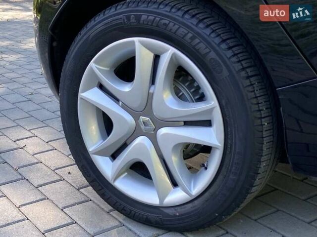 Черный Рено Зое, объемом двигателя 0 л и пробегом 25 тыс. км за 9999 $, фото 13 на Automoto.ua