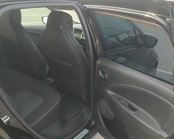 Чорний Рено Зое, об'ємом двигуна 0 л та пробігом 97 тис. км за 9700 $, фото 22 на Automoto.ua