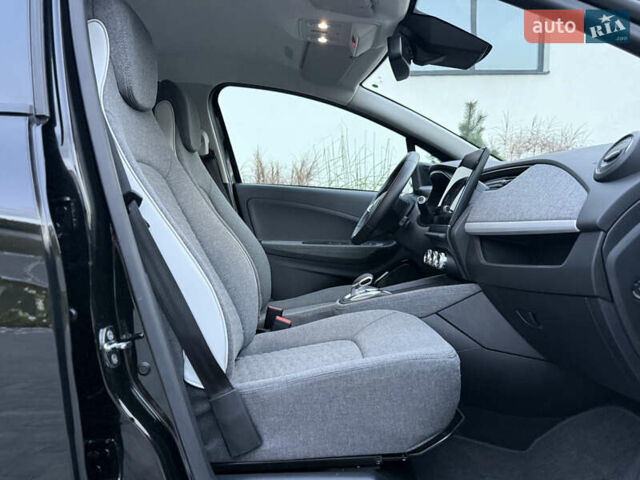 Черный Рено Зое, объемом двигателя 0 л и пробегом 110 тыс. км за 12750 $, фото 40 на Automoto.ua