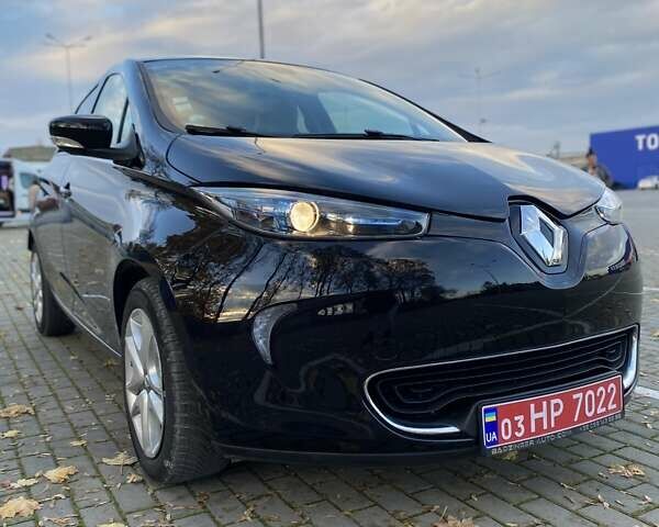 Черный Рено Зое, объемом двигателя 0 л и пробегом 15 тыс. км за 10650 $, фото 24 на Automoto.ua