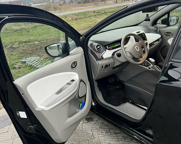 Чорний Рено Зое, об'ємом двигуна 0 л та пробігом 17 тис. км за 11500 $, фото 14 на Automoto.ua