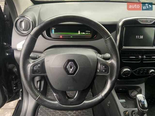 Чорний Рено Зое, об'ємом двигуна 0 л та пробігом 98 тис. км за 9999 $, фото 14 на Automoto.ua