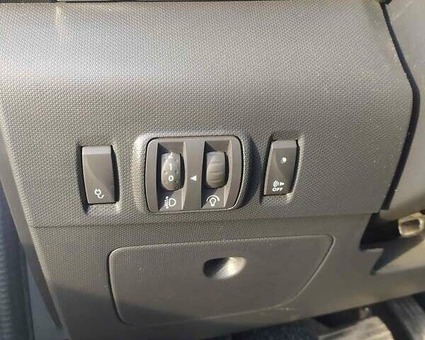 Чорний Рено Зое, об'ємом двигуна 0 л та пробігом 97 тис. км за 9700 $, фото 26 на Automoto.ua