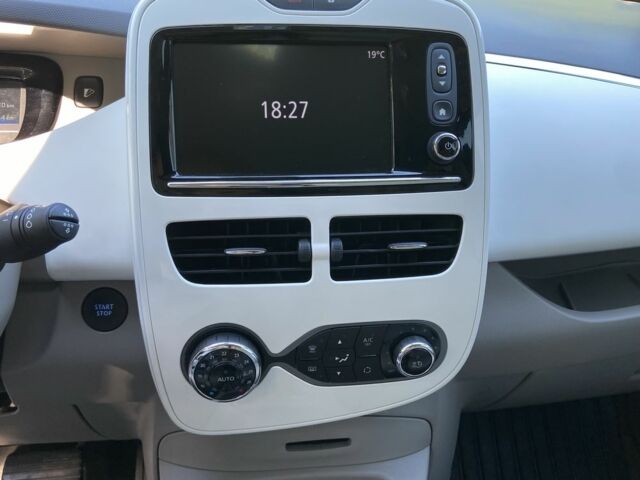 Рено Зое 2019 в Мукачеве на Automoto.ua Черный Рено Зое, объемом двигателя 0 л и пробегом 25 тыс. км за 9999 $, фото 10 на Automoto.ua