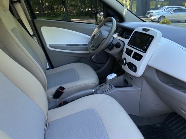 Рено Зое 2019 в Мукачеве на Automoto.ua Черный Рено Зое, объемом двигателя 0 л и пробегом 25 тыс. км за 9999 $, фото 6 на Automoto.ua