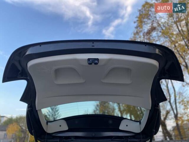 Черный Рено Зое, объемом двигателя 0 л и пробегом 15 тыс. км за 10650 $, фото 43 на Automoto.ua