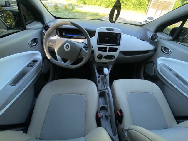 Рено Зое 2019 в Мукачеве на Automoto.ua Черный Рено Зое, объемом двигателя 0 л и пробегом 25 тыс. км за 9999 $, фото 11 на Automoto.ua