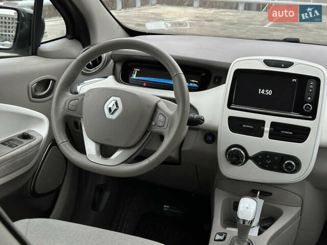 Чорний Рено Зое, об'ємом двигуна 0 л та пробігом 11 тис. км за 12000 $, фото 8 на Automoto.ua