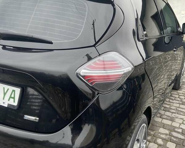 Чорний Рено Зое, об'ємом двигуна 0 л та пробігом 98 тис. км за 9999 $, фото 5 на Automoto.ua