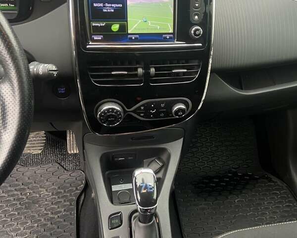 Чорний Рено Зое, об'ємом двигуна 0 л та пробігом 98 тис. км за 9999 $, фото 13 на Automoto.ua