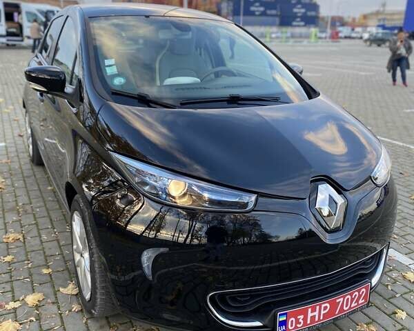 Черный Рено Зое, объемом двигателя 0 л и пробегом 15 тыс. км за 10650 $, фото 21 на Automoto.ua