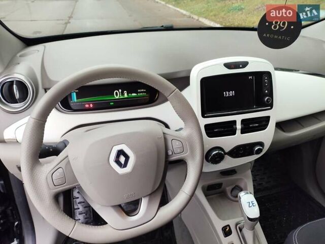 Чорний Рено Зое, об'ємом двигуна 0 л та пробігом 26 тис. км за 9800 $, фото 18 на Automoto.ua