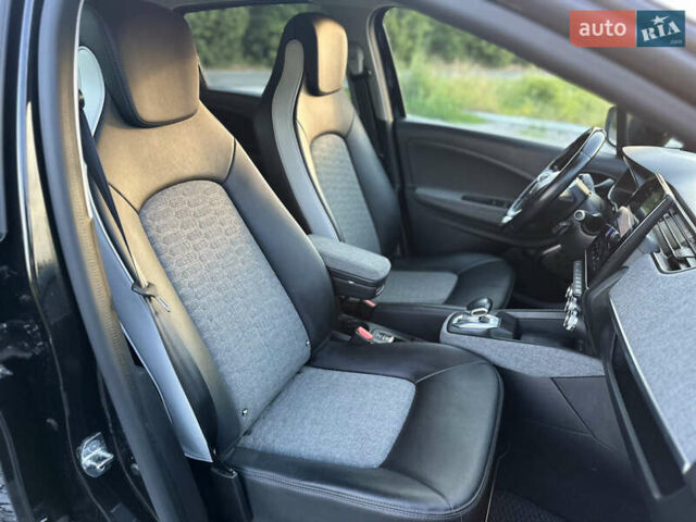 Черный Рено Зое, объемом двигателя 0 л и пробегом 110 тыс. км за 11800 $, фото 16 на Automoto.ua