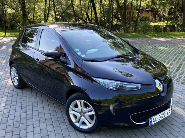 Черный Рено Зое, объемом двигателя 0 л и пробегом 11 тыс. км за 10500 $, фото 3 на Automoto.ua