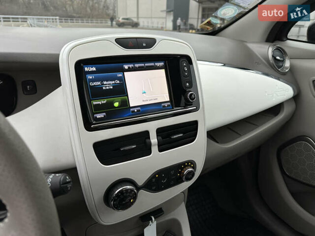 Чорний Рено Зое, об'ємом двигуна 0 л та пробігом 11 тис. км за 12000 $, фото 18 на Automoto.ua