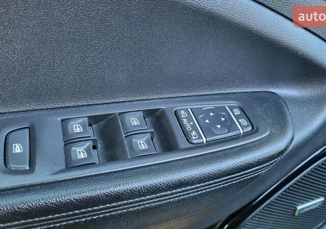 Чорний Рено Зое, об'ємом двигуна 0 л та пробігом 126 тис. км за 13500 $, фото 24 на Automoto.ua