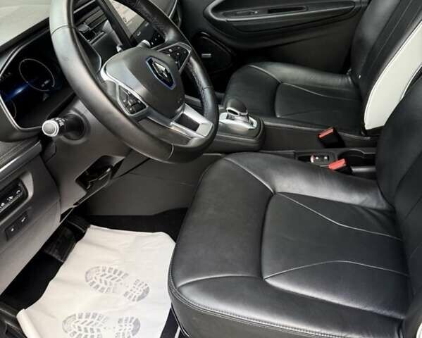 Чорний Рено Зое, об'ємом двигуна 0 л та пробігом 30 тис. км за 13900 $, фото 42 на Automoto.ua