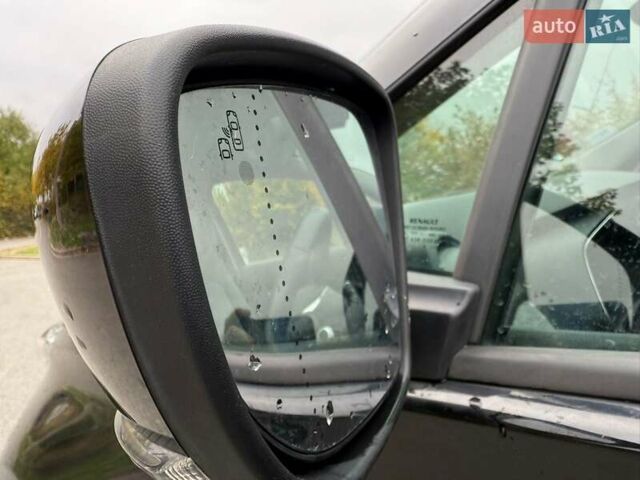 Чорний Рено Зое, об'ємом двигуна 0 л та пробігом 50 тис. км за 10199 $, фото 13 на Automoto.ua