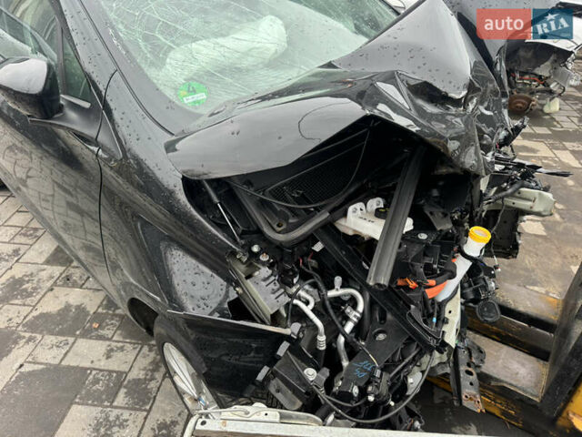 Черный Рено Зое, объемом двигателя 0 л и пробегом 45 тыс. км за 6100 $, фото 2 на Automoto.ua