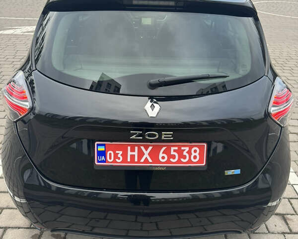 Черный Рено Зое, объемом двигателя 0 л и пробегом 125 тыс. км за 11999 $, фото 16 на Automoto.ua