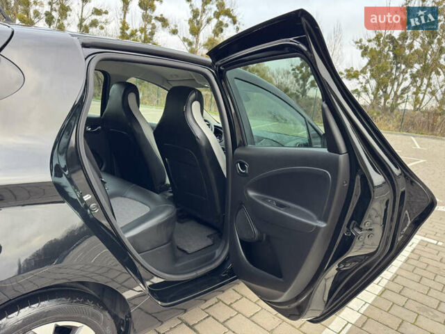Черный Рено Зое, объемом двигателя 0 л и пробегом 125 тыс. км за 11999 $, фото 67 на Automoto.ua