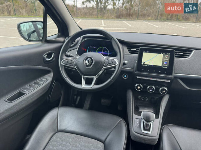 Черный Рено Зое, объемом двигателя 0 л и пробегом 125 тыс. км за 11999 $, фото 40 на Automoto.ua