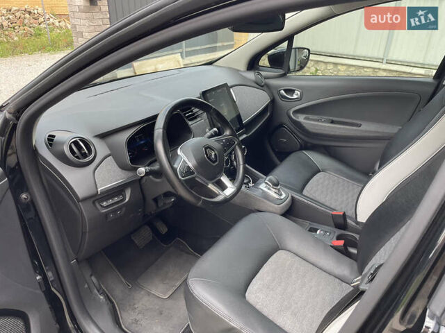 Черный Рено Зое, объемом двигателя 0 л и пробегом 90 тыс. км за 14500 $, фото 9 на Automoto.ua