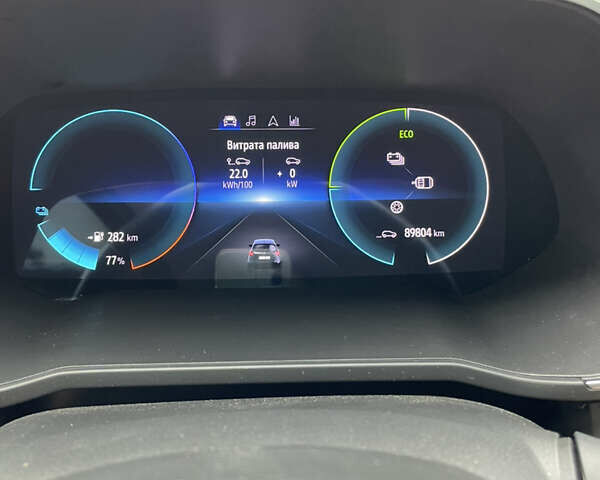 Черный Рено Зое, объемом двигателя 0 л и пробегом 90 тыс. км за 14500 $, фото 10 на Automoto.ua