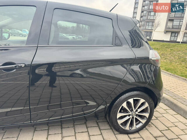 Черный Рено Зое, объемом двигателя 0 л и пробегом 125 тыс. км за 11999 $, фото 11 на Automoto.ua