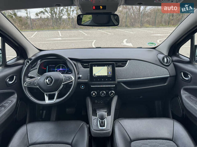 Черный Рено Зое, объемом двигателя 0 л и пробегом 125 тыс. км за 11999 $, фото 39 на Automoto.ua