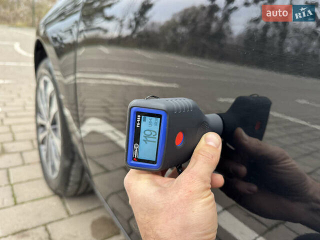 Черный Рено Зое, объемом двигателя 0 л и пробегом 125 тыс. км за 11999 $, фото 94 на Automoto.ua