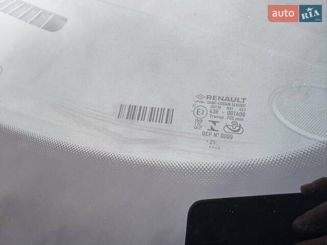 Черный Рено Зое, объемом двигателя 0 л и пробегом 125 тыс. км за 11999 $, фото 77 на Automoto.ua