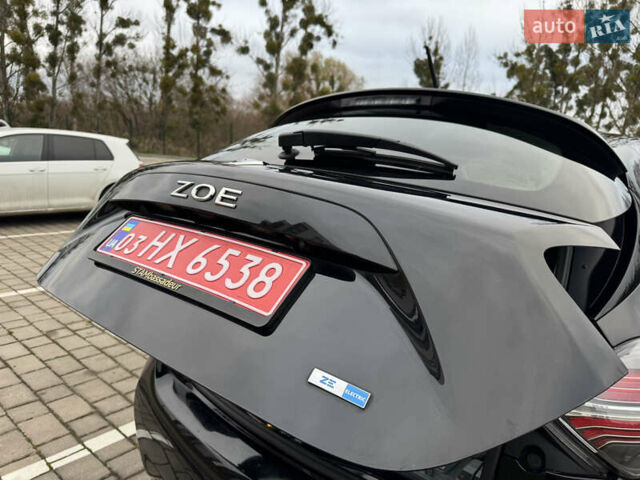 Черный Рено Зое, объемом двигателя 0 л и пробегом 125 тыс. км за 11999 $, фото 85 на Automoto.ua