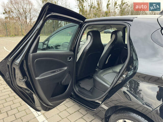 Черный Рено Зое, объемом двигателя 0 л и пробегом 125 тыс. км за 11999 $, фото 62 на Automoto.ua