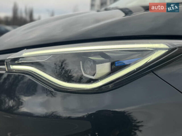 Черный Рено Зое, объемом двигателя 0 л и пробегом 125 тыс. км за 11999 $, фото 5 на Automoto.ua