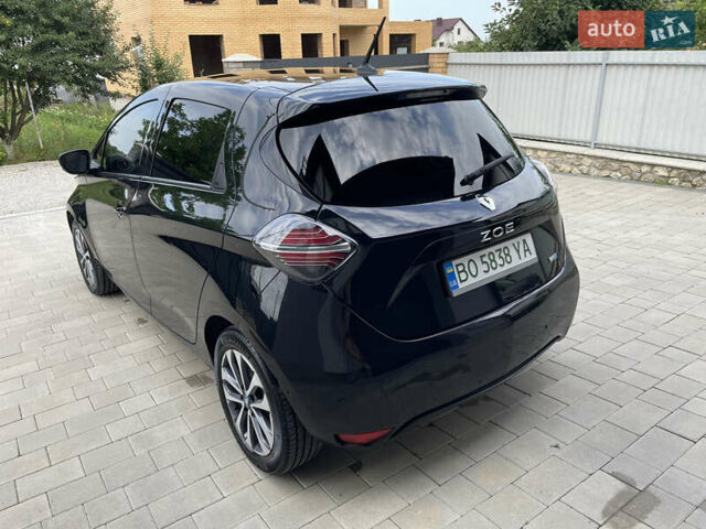 Черный Рено Зое, объемом двигателя 0 л и пробегом 90 тыс. км за 14500 $, фото 5 на Automoto.ua