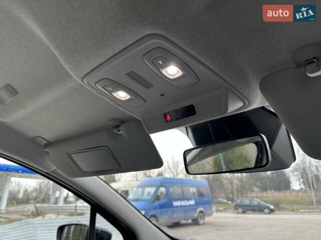 Чорний Рено Зое, об'ємом двигуна 0 л та пробігом 109 тис. км за 13300 $, фото 44 на Automoto.ua