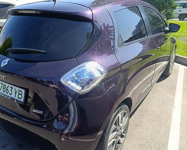Фиолетовый Рено Зое, объемом двигателя 0 л и пробегом 96 тыс. км за 11200 $, фото 10 на Automoto.ua