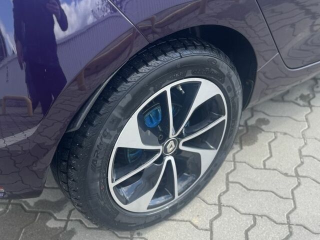 Фіолетовий Рено Зое, об'ємом двигуна 0 л та пробігом 135 тис. км за 10800 $, фото 5 на Automoto.ua