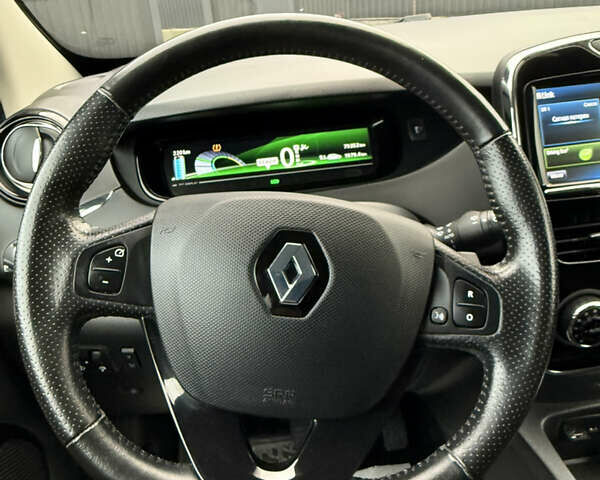 Фіолетовий Рено Зое, об'ємом двигуна 0 л та пробігом 79 тис. км за 10699 $, фото 23 на Automoto.ua