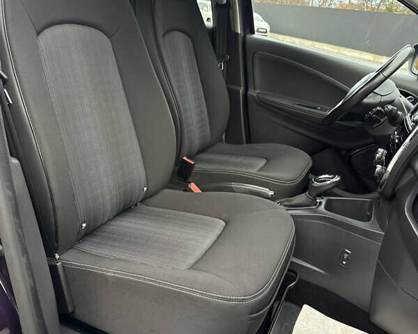 Фіолетовий Рено Зое, об'ємом двигуна 0 л та пробігом 79 тис. км за 10699 $, фото 36 на Automoto.ua