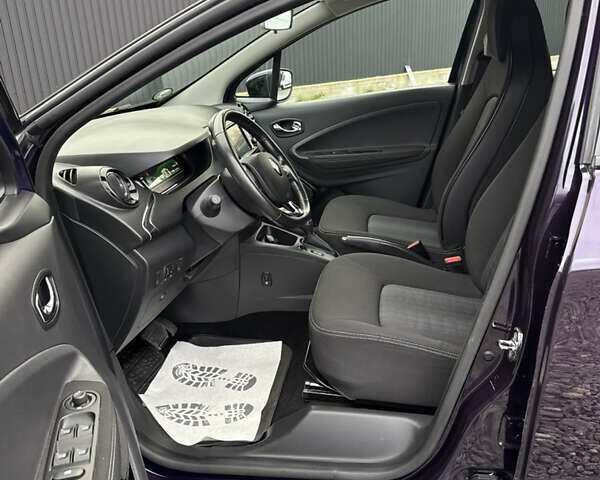 Фіолетовий Рено Зое, об'ємом двигуна 0 л та пробігом 79 тис. км за 10699 $, фото 39 на Automoto.ua