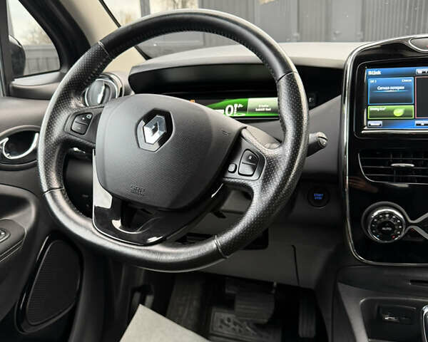 Фіолетовий Рено Зое, об'ємом двигуна 0 л та пробігом 79 тис. км за 10699 $, фото 22 на Automoto.ua