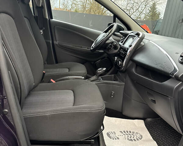 Фіолетовий Рено Зое, об'ємом двигуна 0 л та пробігом 79 тис. км за 10699 $, фото 31 на Automoto.ua