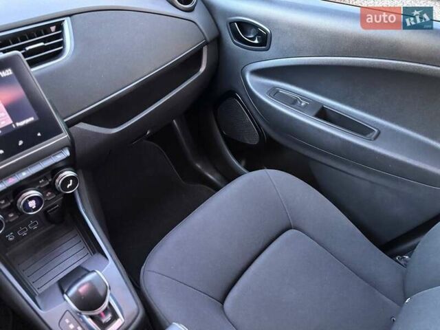 Фиолетовый Рено Зое, объемом двигателя 0 л и пробегом 89 тыс. км за 12999 $, фото 23 на Automoto.ua