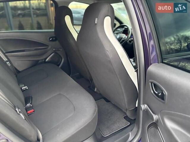 Фиолетовый Рено Зое, объемом двигателя 0 л и пробегом 89 тыс. км за 11899 $, фото 36 на Automoto.ua