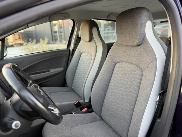 Фіолетовий Рено Зое, об'ємом двигуна 0 л та пробігом 99 тис. км за 13000 $, фото 5 на Automoto.ua